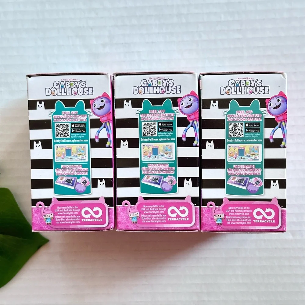 Gabby's Dollhouse, 3 Clip-On Playsets, with Cakey, Baby Box and Mercat Toy NEW - Picture 2 of 10